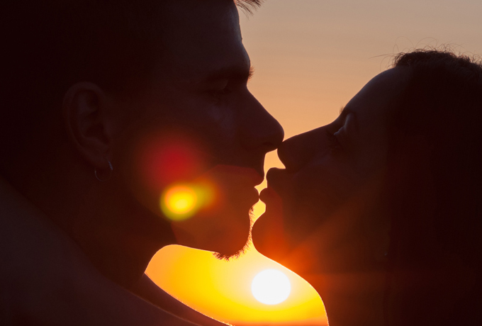 13 вещей, о которых думают парни во время поцелуев