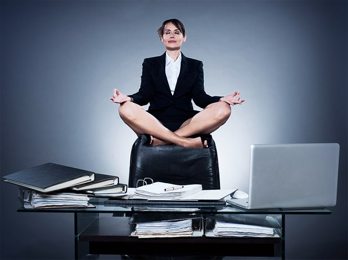 6 советов, как расслабиться во время работы ›