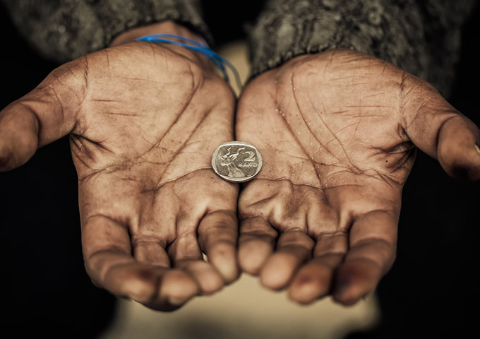 5 пагубных привычек людей, выросших в бедности ›