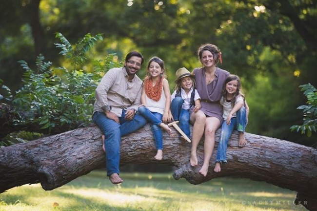 10323860-R3L8T8D-650-family-unit[1]