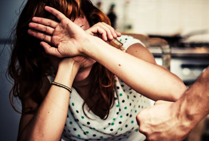 Домашнее насилие – не всегда физическое: 8 признаков того, что вы в насильственных отношениях ›
