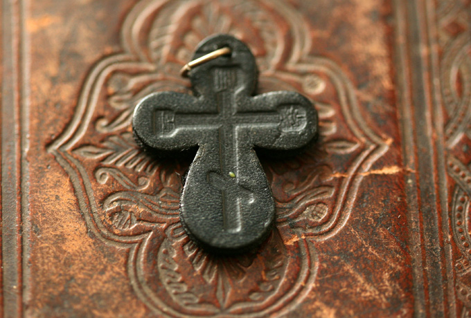 Нательный крест — когда носить и когда снимать ›