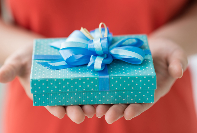 Приметы о подарках: что нельзя дарить и принимать в дар ›
