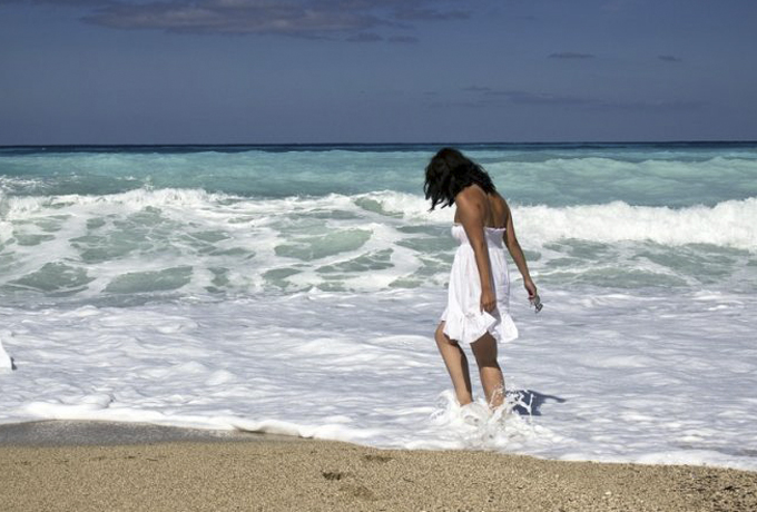 Вот почему нейробиологи рекомендуют регулярно посещать пляж ›
