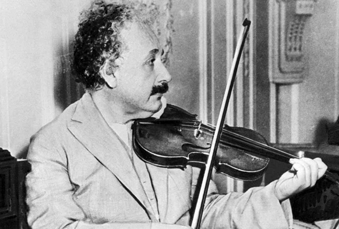 Что посоветовал Эйнштейн сыну, чтобы ускорить его обучение ›