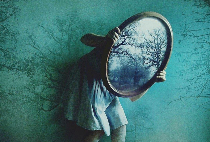 Каждый человек, которого мы встречаем в жизни, является нашим зеркалом ›