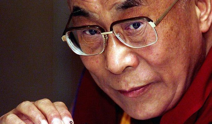 Далай-лама: как защитить себя от 6 воров энергии ›