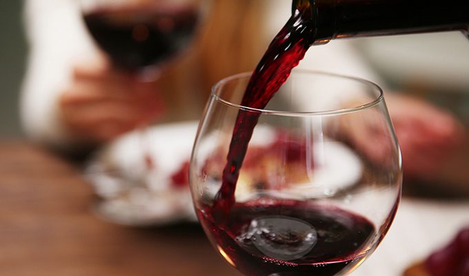 Неожиданная причина того, почему вино полезно для мозга – согласно науке ›