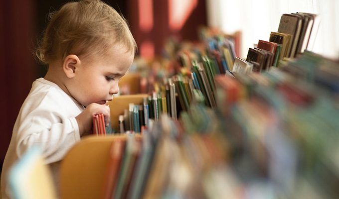 5 способов научить детей любить книги сильнее, чем гаджеты ›