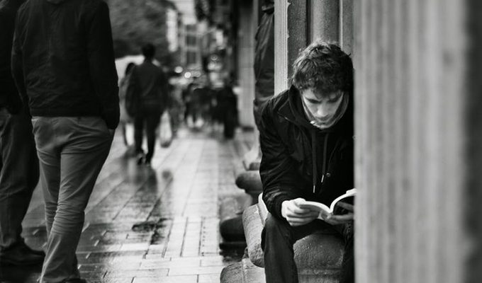 Вы можете найти время для чтения книг или продолжить жить в нищете ›